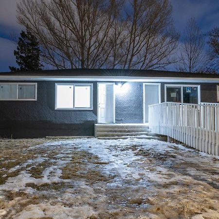 Centre Street Upper 2Bedsuite 4408 YYC Eksteriør billede